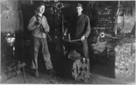 schmied1a.jpg (18392 Byte)